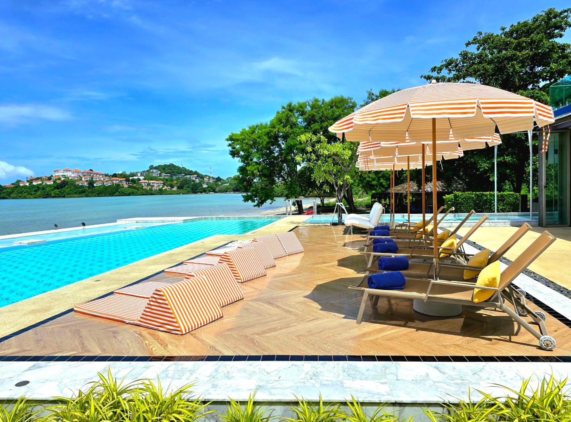 Charcoal Panwa Beach Phuket Ban Tha Khreng Bagian luar foto
